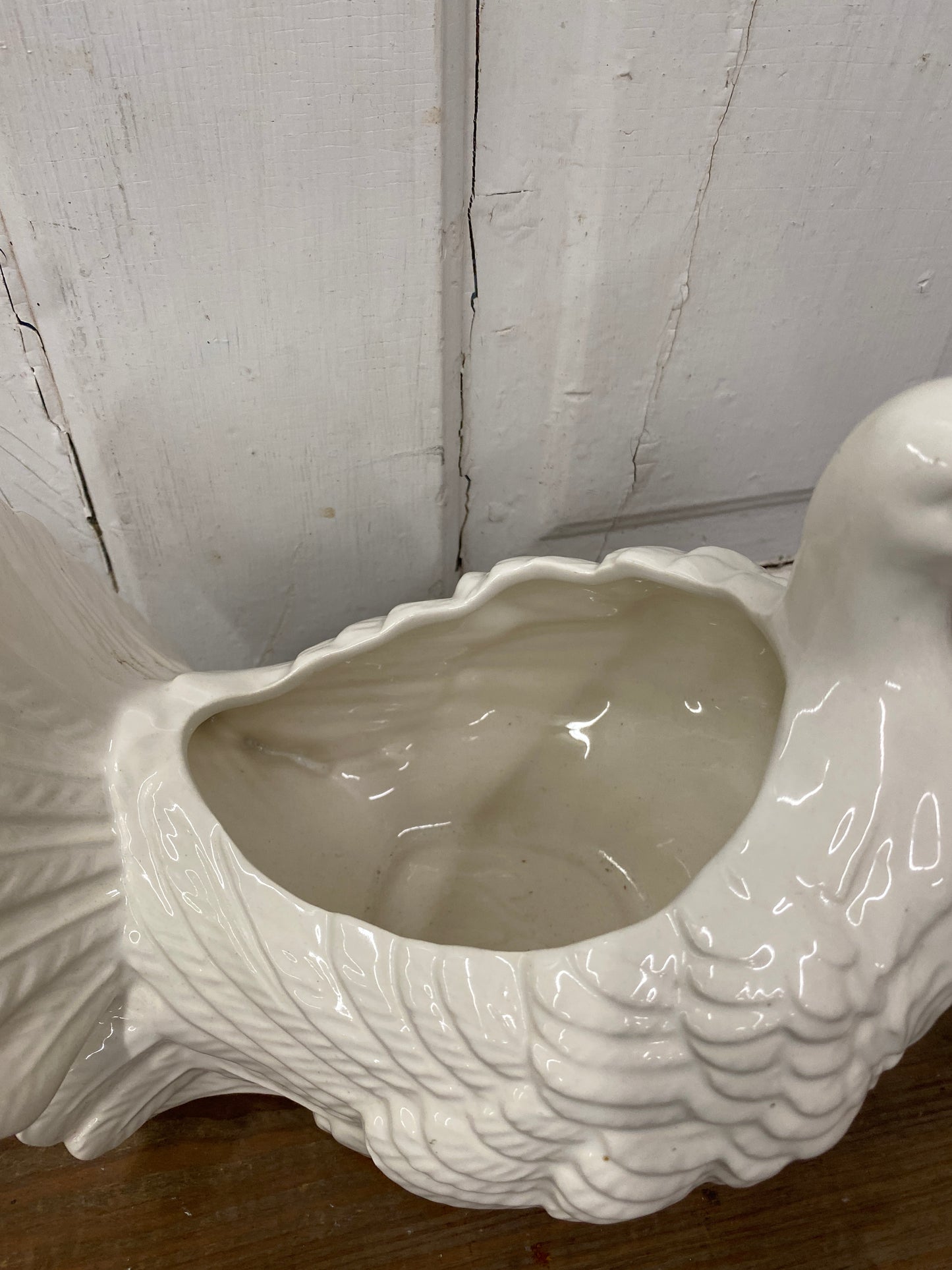WHITE BIRD PLANTER