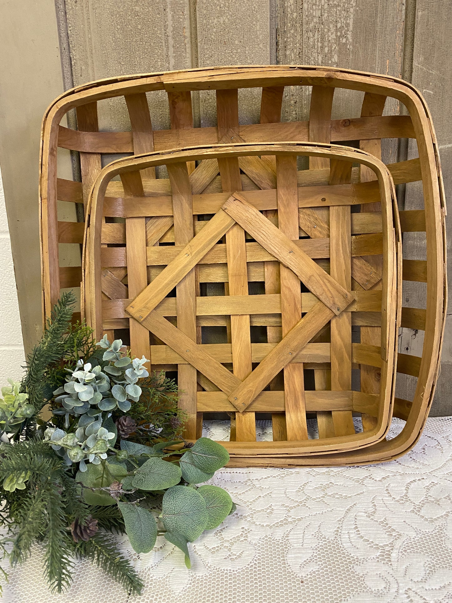 NEW - MED BROWN TOBACCO BASKET