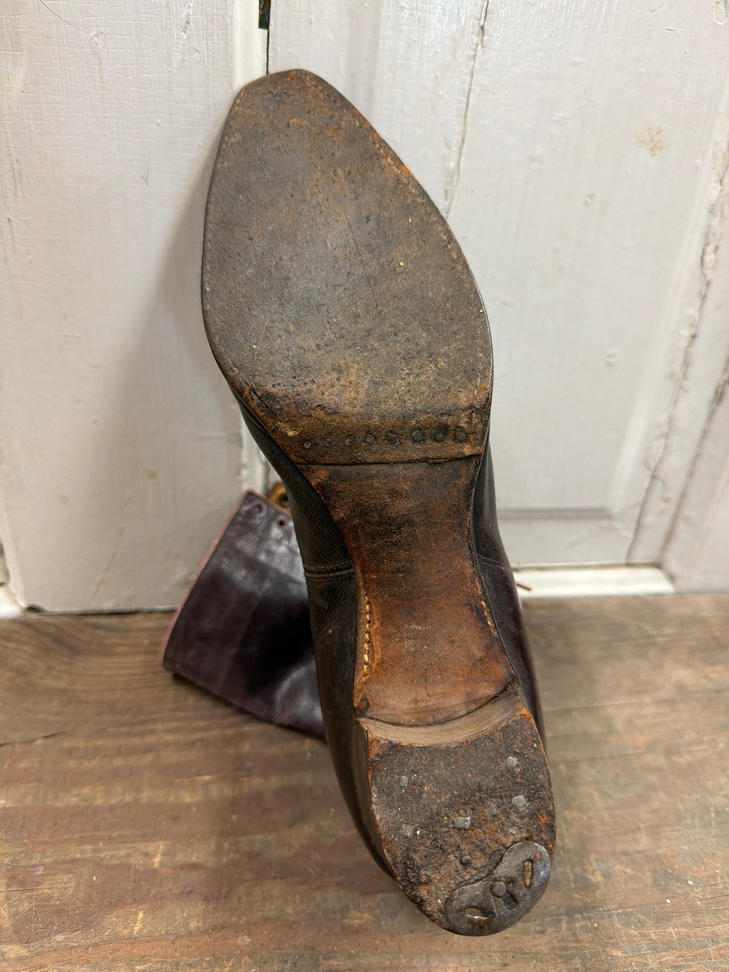 VINTAGE LEATHER SHOE