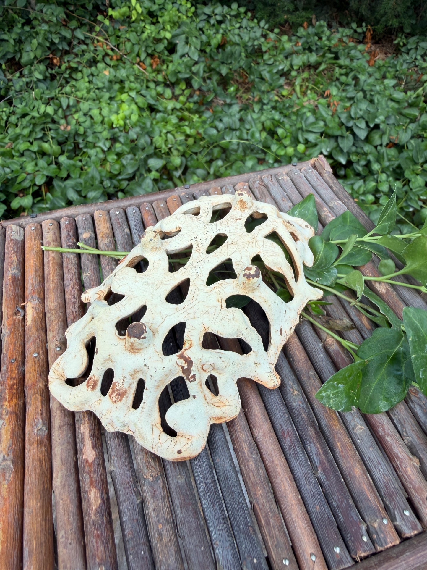 CAST-IRON SOAP DISH 