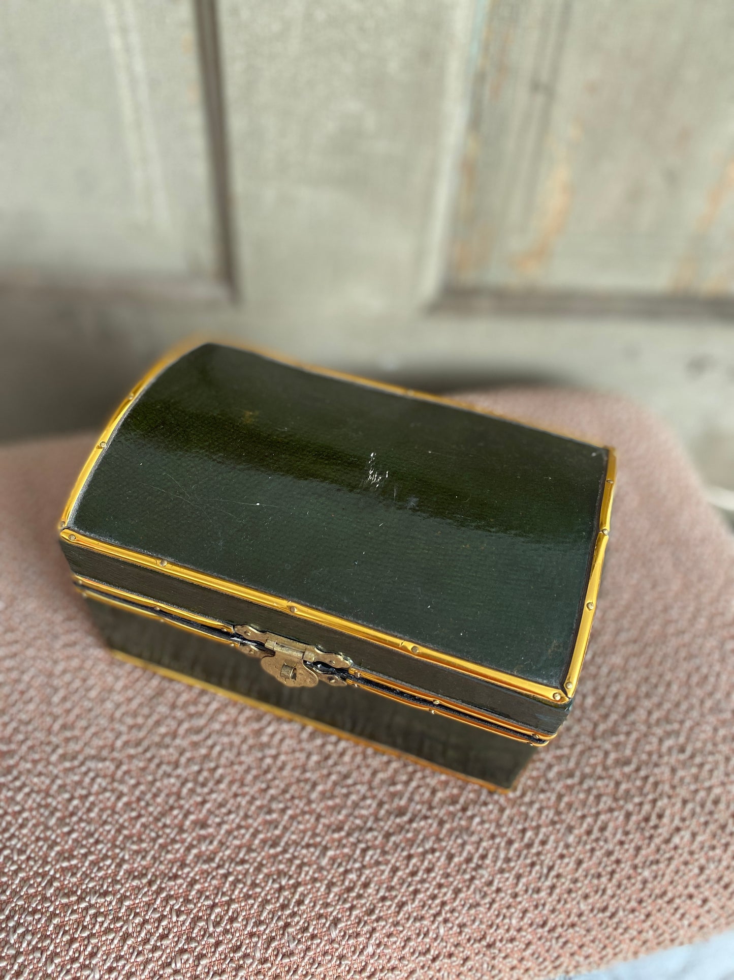 Green Box with Lid