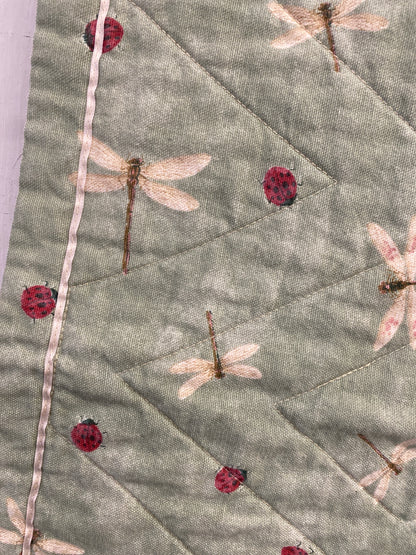 REVERSIBLE TABLE RUNNER