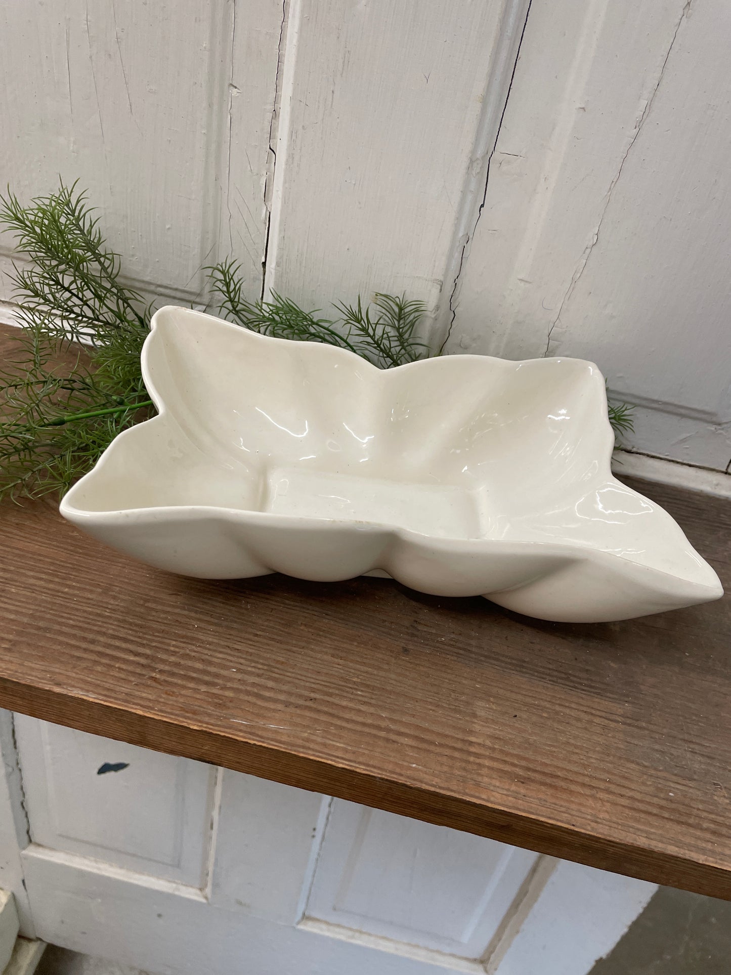 WHITE FLUTED DISH