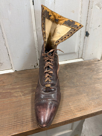 VINTAGE LEATHER SHOE