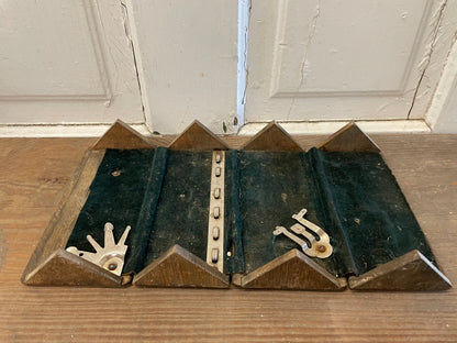 FOLDING SEWING ATTACHMENTS BOX