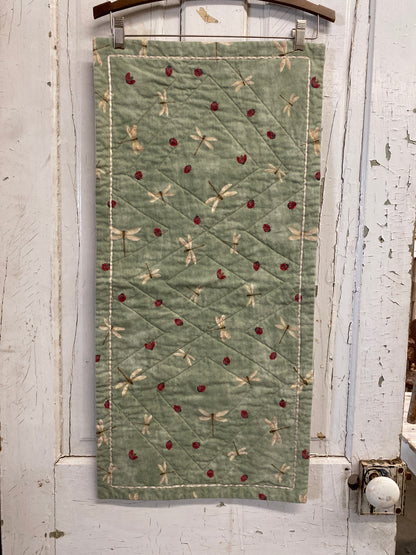 REVERSIBLE TABLE RUNNER