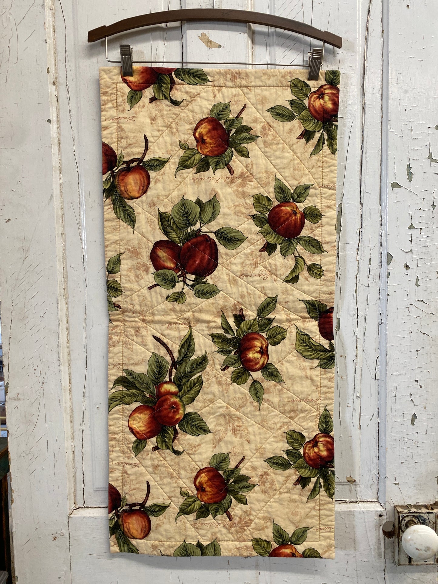 REVERSIBLE TABLE RUNNER