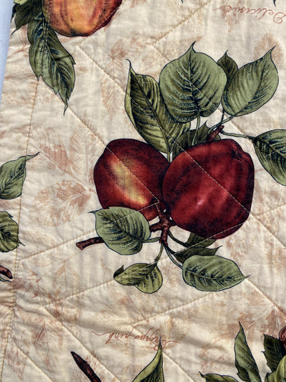 REVERSIBLE TABLE RUNNER