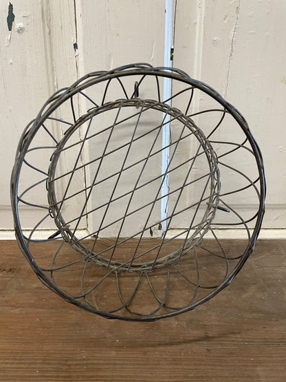 ROUND METAL BASKET