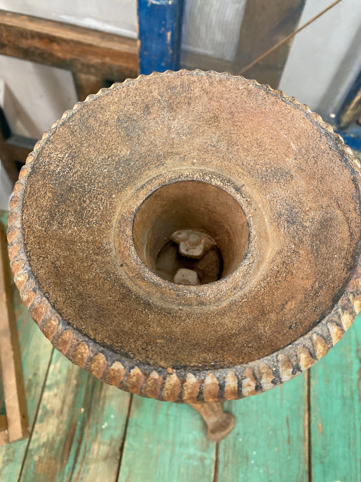 CAST IRON STAND