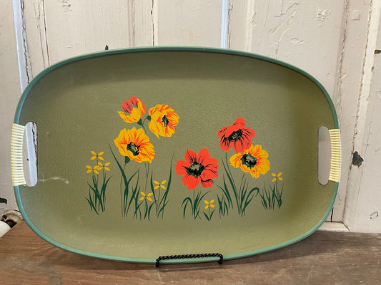 GREEN TRAY WITH FLOWERS