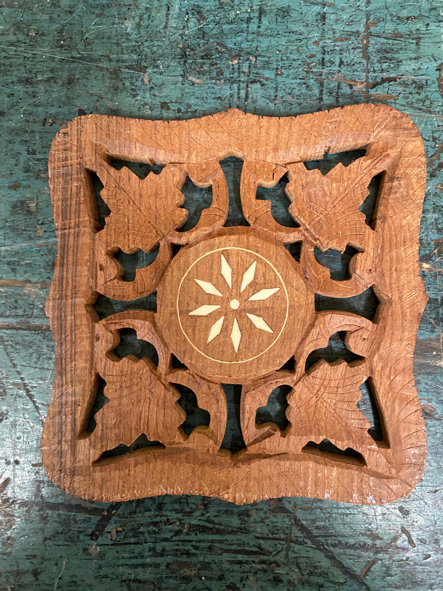 WOOD CARVED TRIVET
