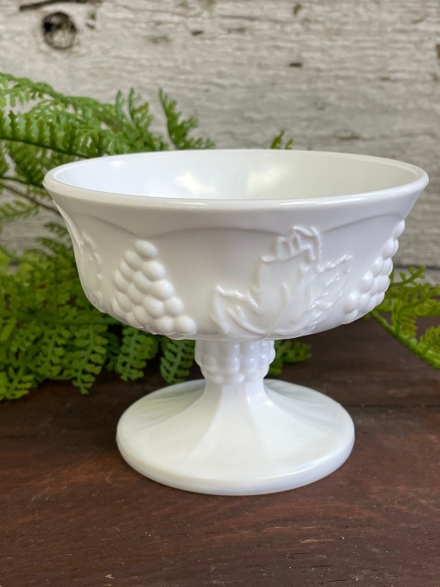 INDIAN GLASS COLONY DISH