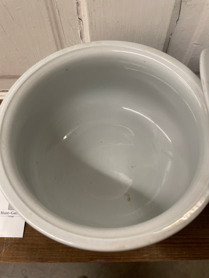 IRONSTONE CHAMBER POT W/LID
