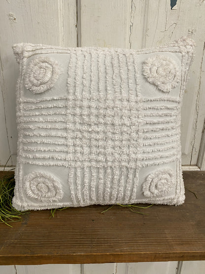 WHITE CHENILLE SQUARE