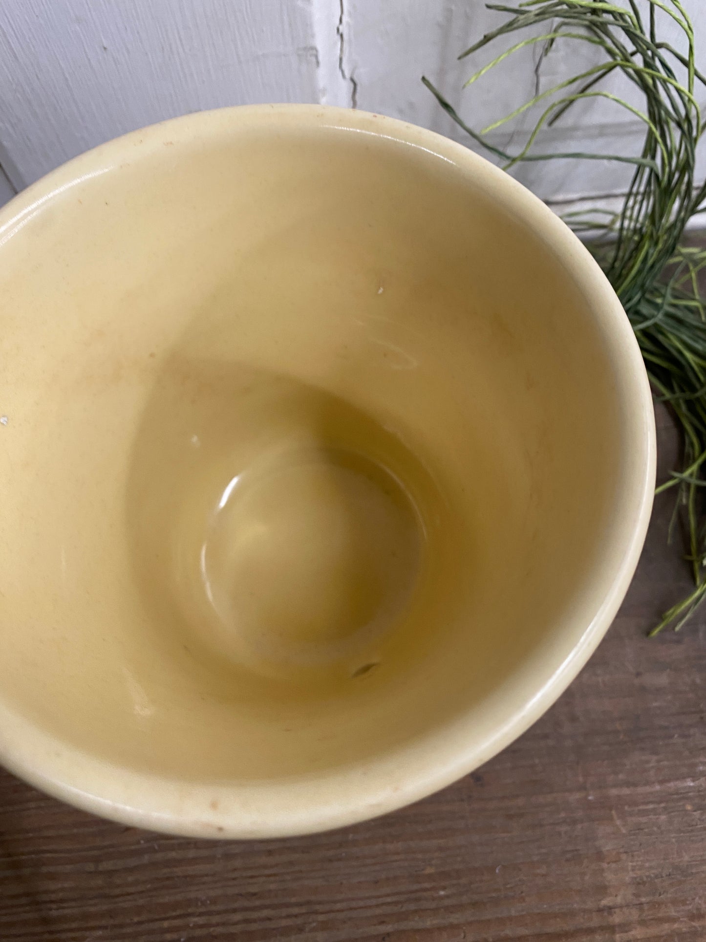 YELLOW PLANTER