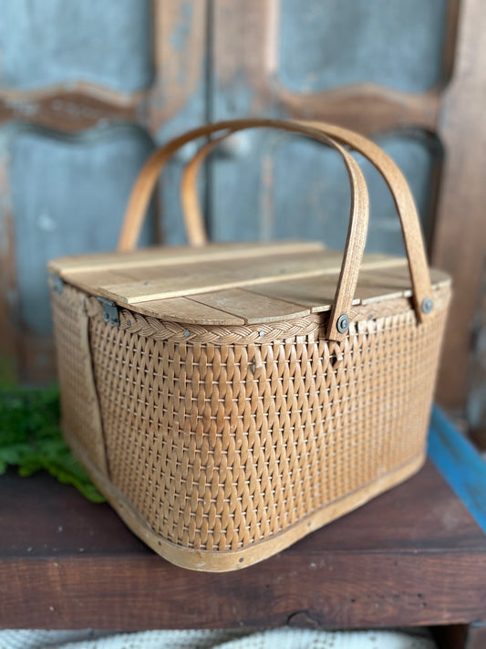 2 PC SQUARE EOOD PICNIC BASKET