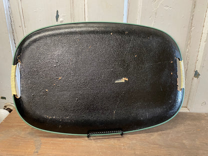 GREEN TRAY WITH FLOWERS