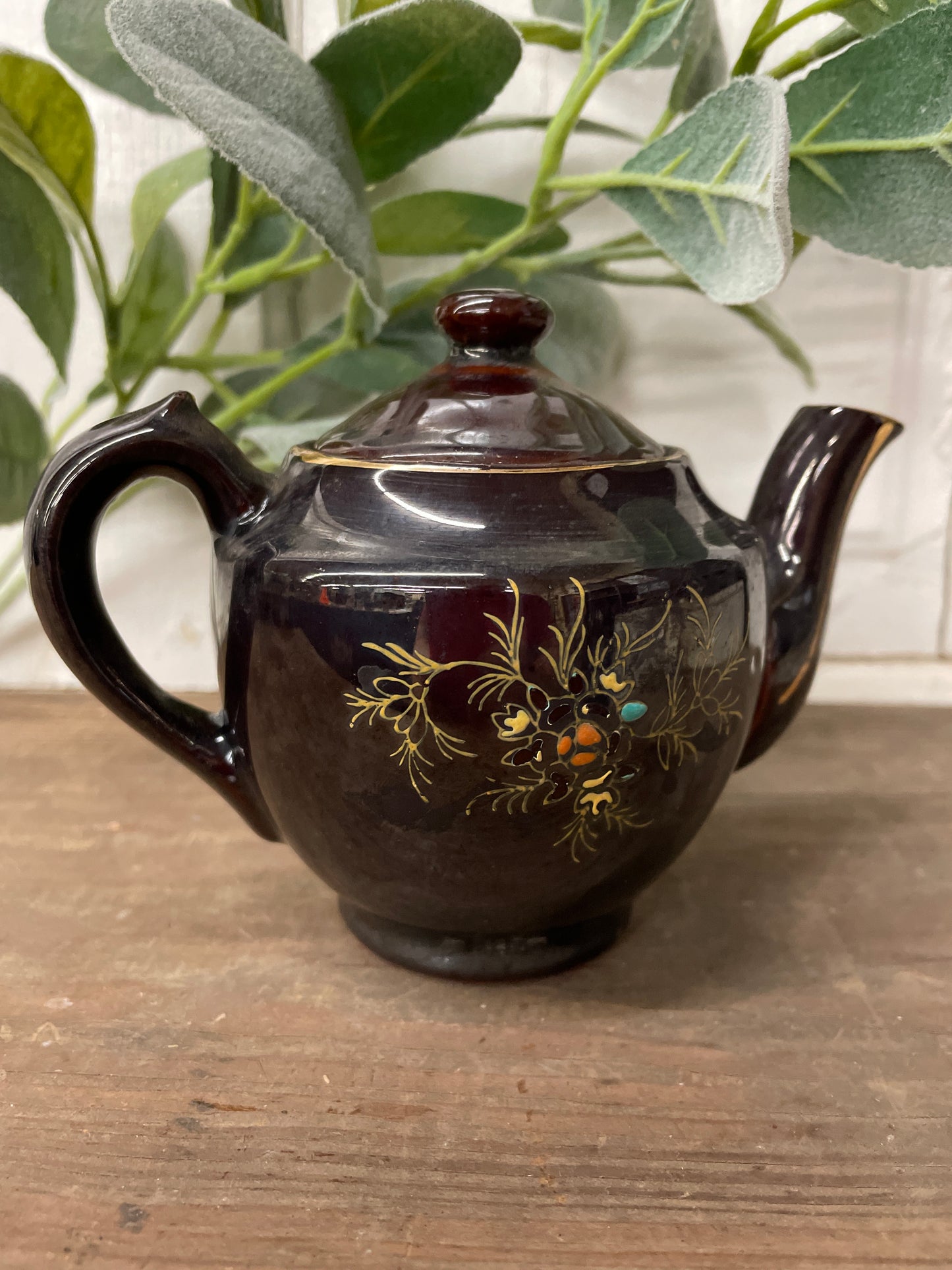 BROWN TEA POT