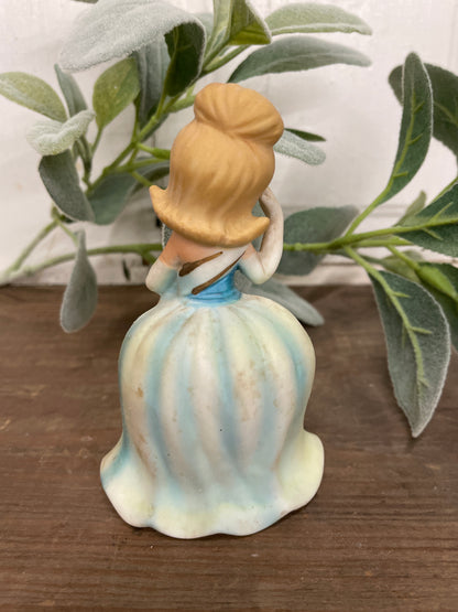 MISS MARCH FIGURE LEFTON