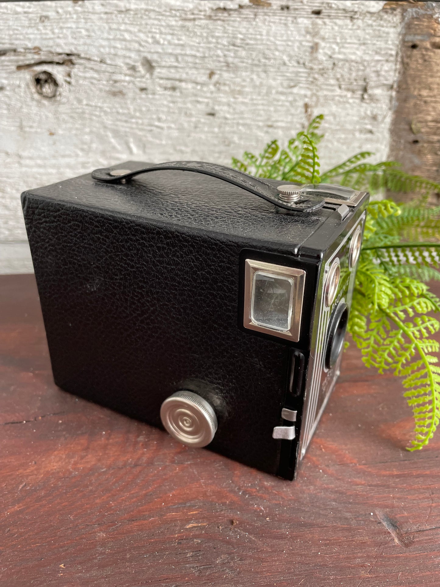 VINTAGE BROWNIE CAMERA