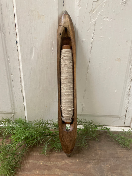 WEAVING SHUTTLE