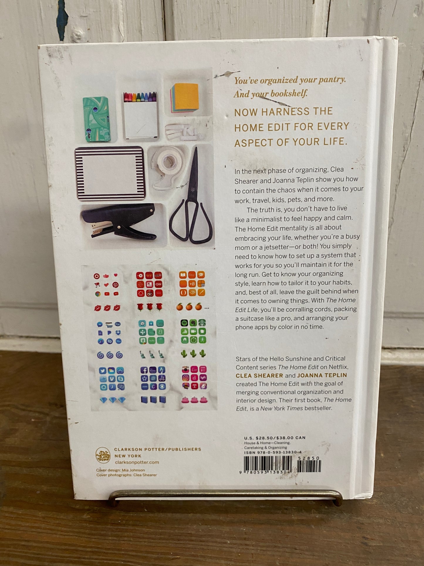 THE HOME EDIT LIFE - BOOK