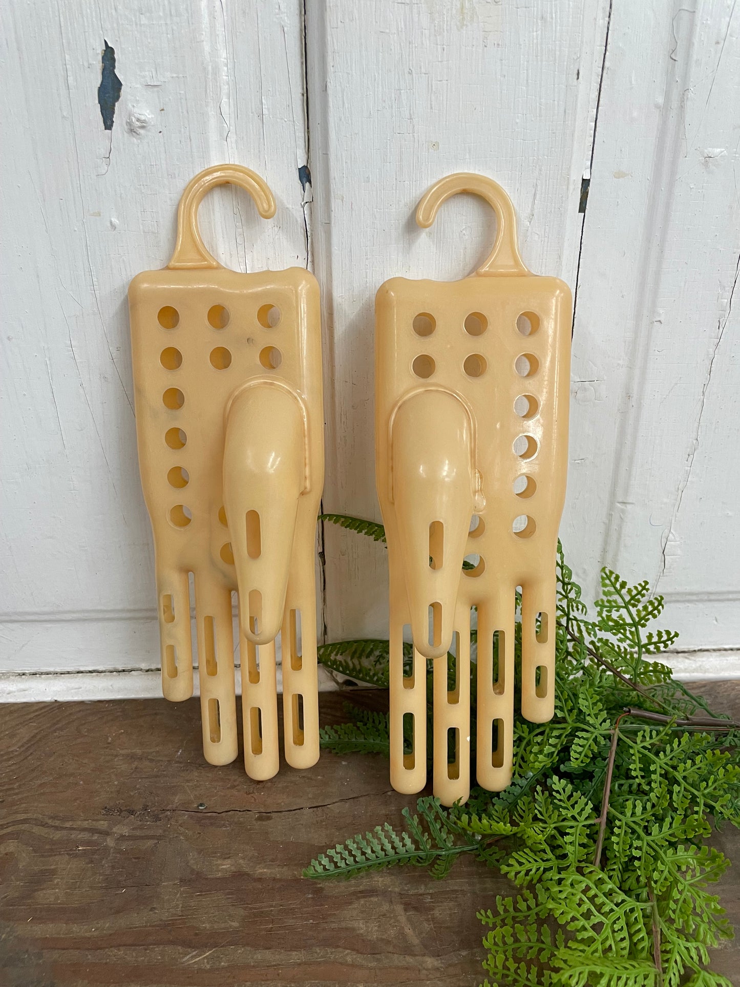 SET OF TWO GLOVE DRYERS