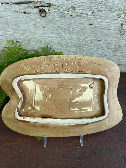 BROWN MEDIUM KANSAS PLATE