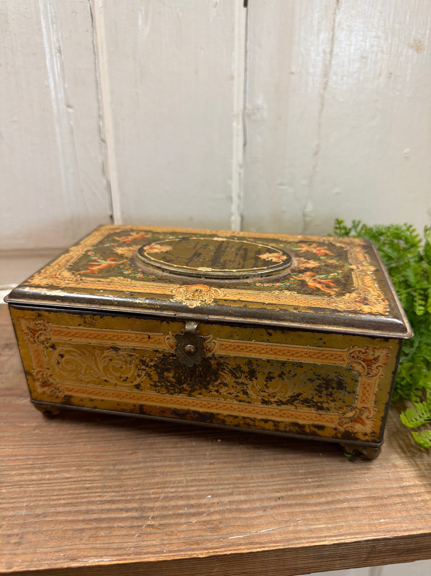 ARTSTYLE CHOCOLATE TIN