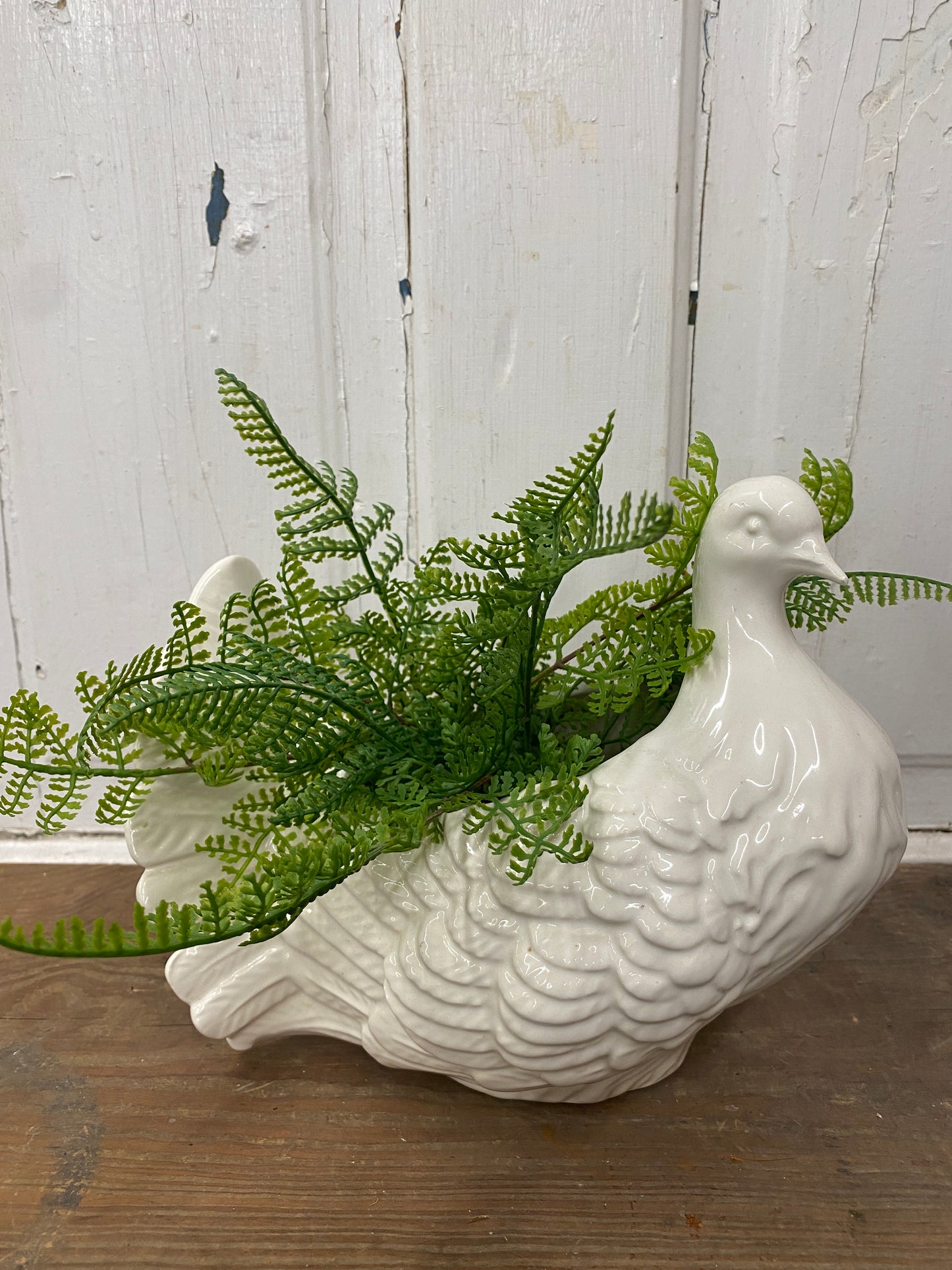 WHITE BIRD PLANTER