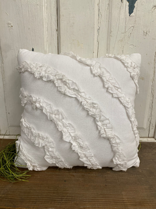 WHITE RUFFLE