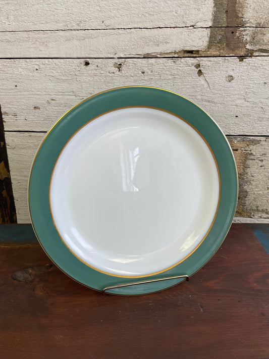 PYREX REGENCY GREEN MILK GLASS PLATE