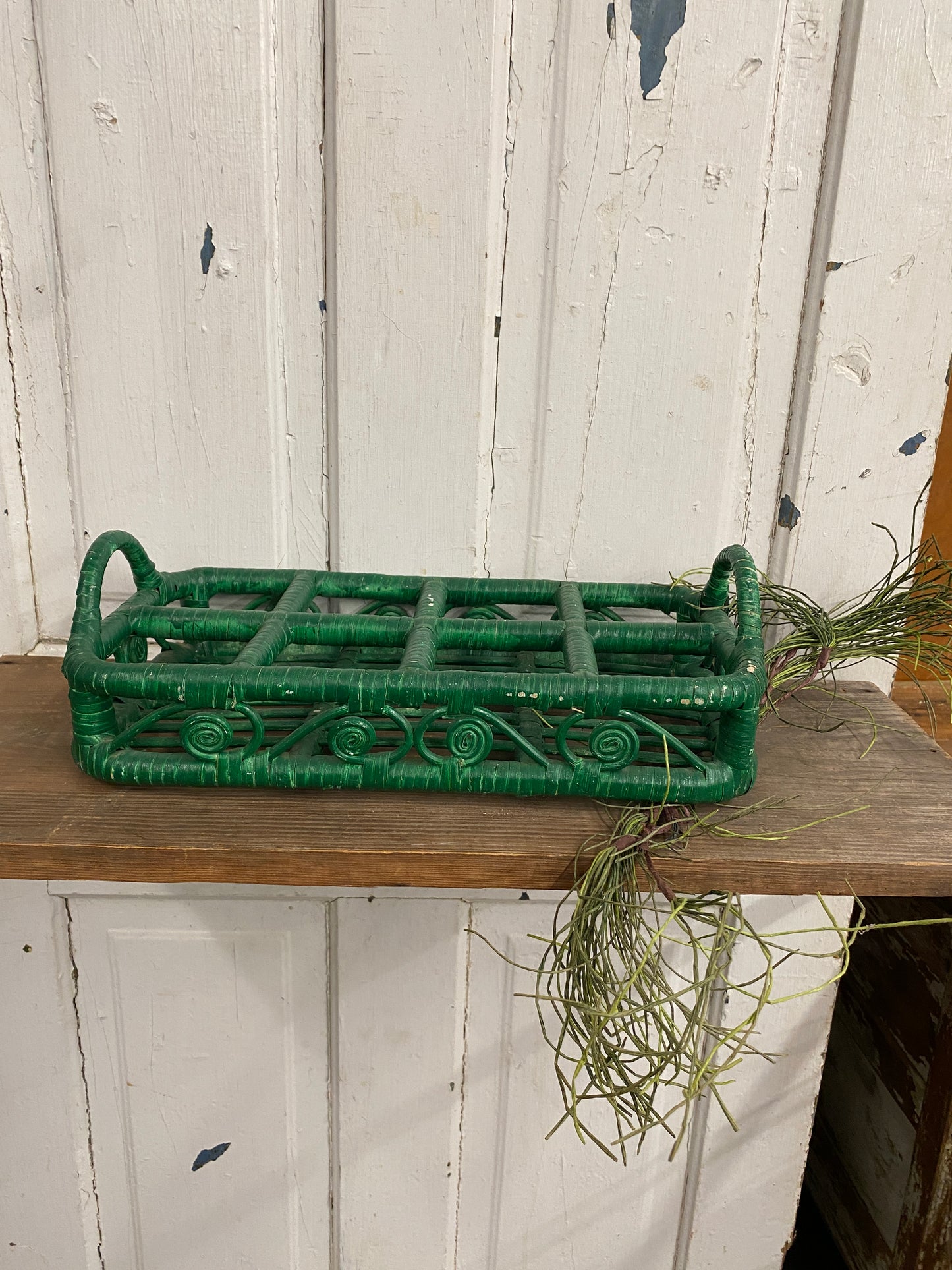 RATTAN BEVERAGE CADDY