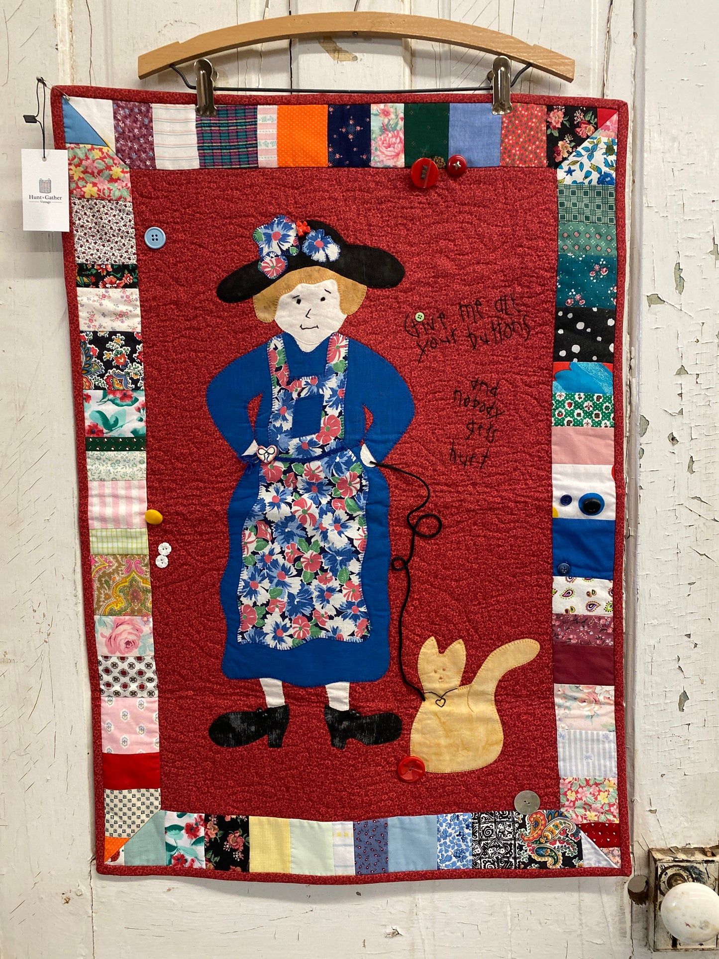 GRANDMA BUTTONS WALL HANGING