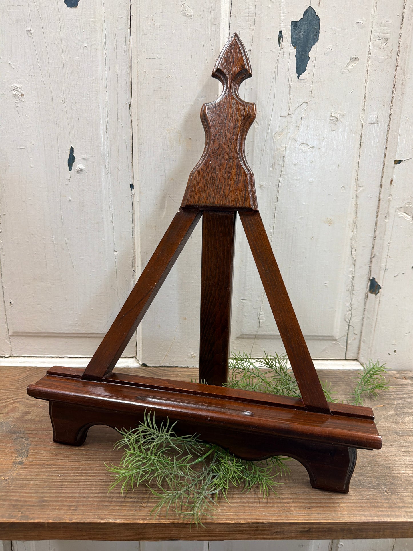 WOOD EASEL