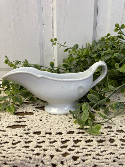 IROQUOIS CHINA GRAVY BOAT