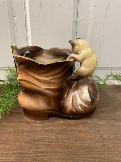 KITTEN SHOE PLANTER
