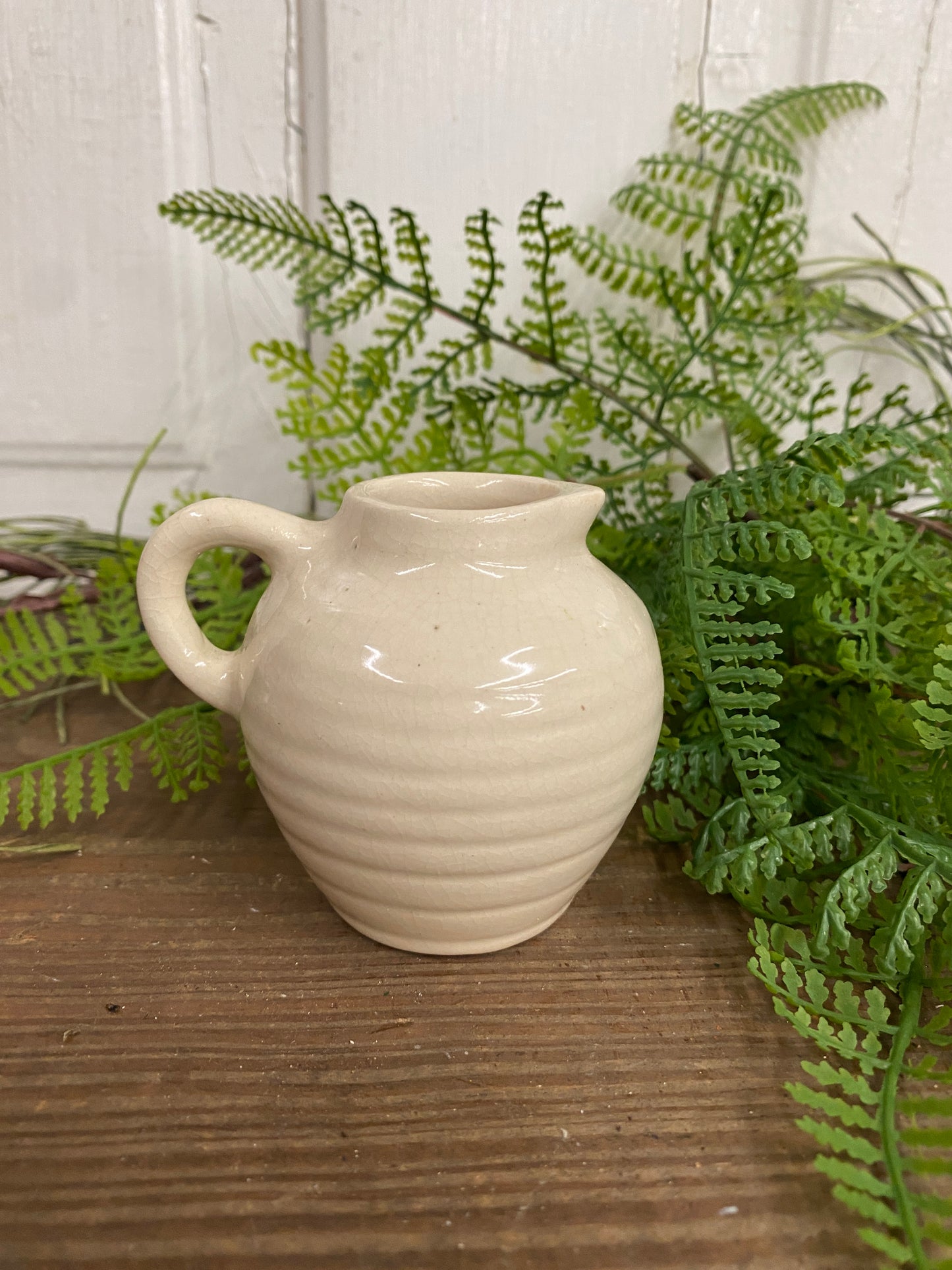 CREAMER WITH GREEN BLUE LEAF MOTIF
