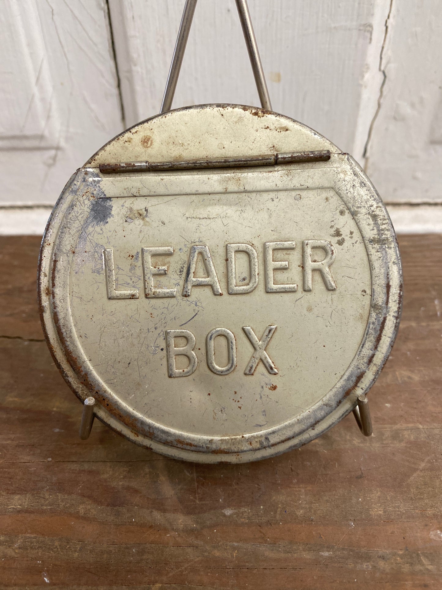 LEADER BOX