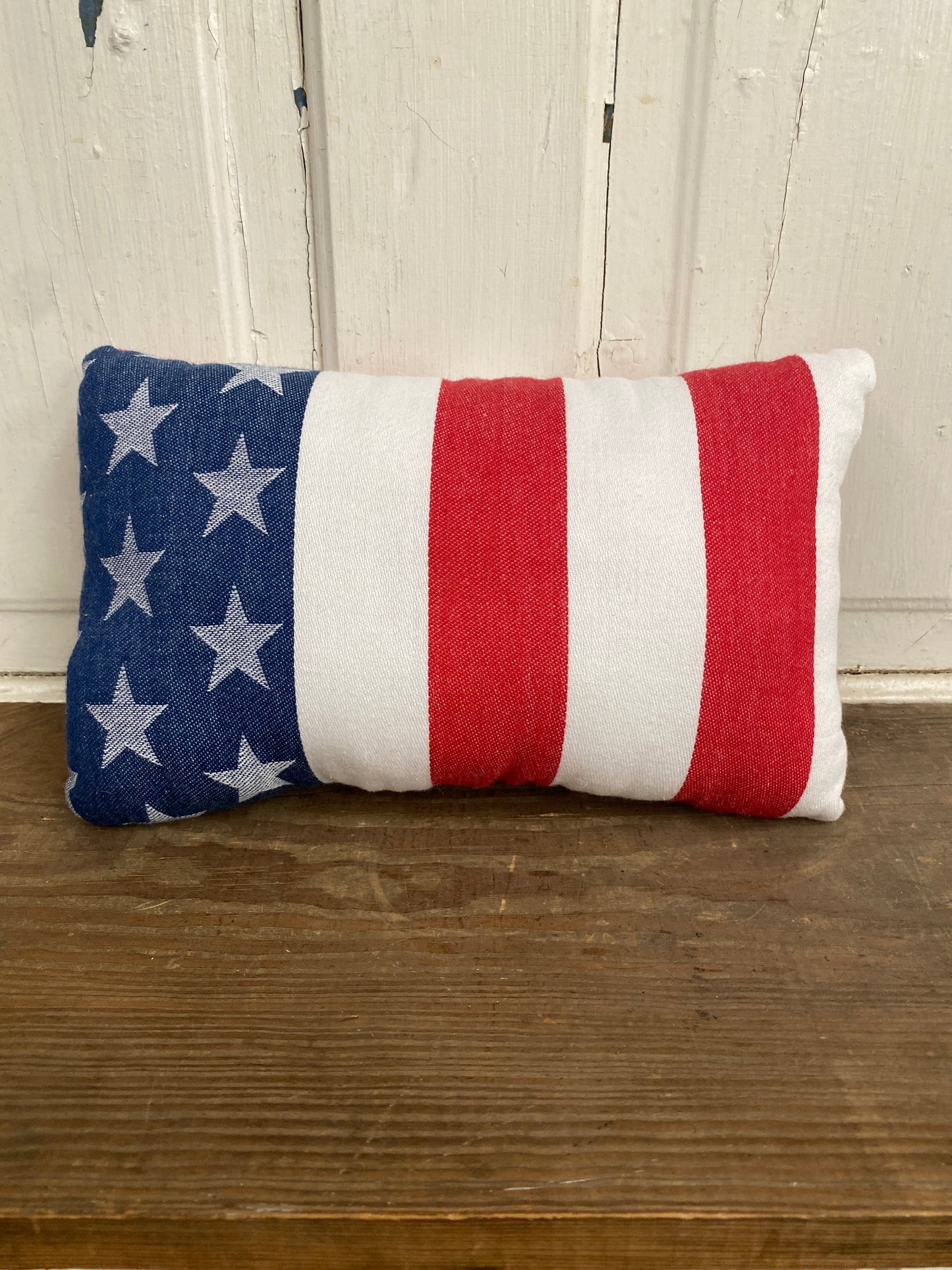 CLOTH FLAG PILLOW