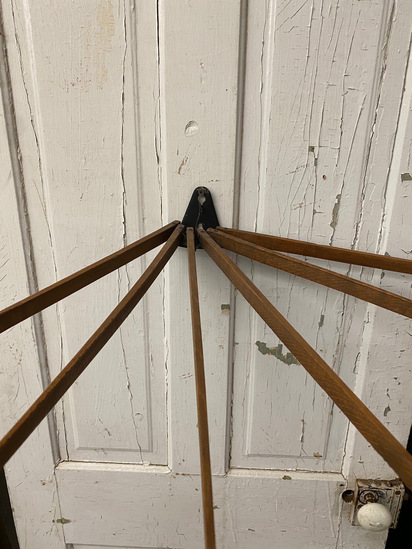 CLOTHES DRYING RACK