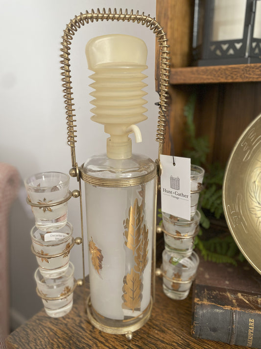 Decanter and 6 Shot Glasses